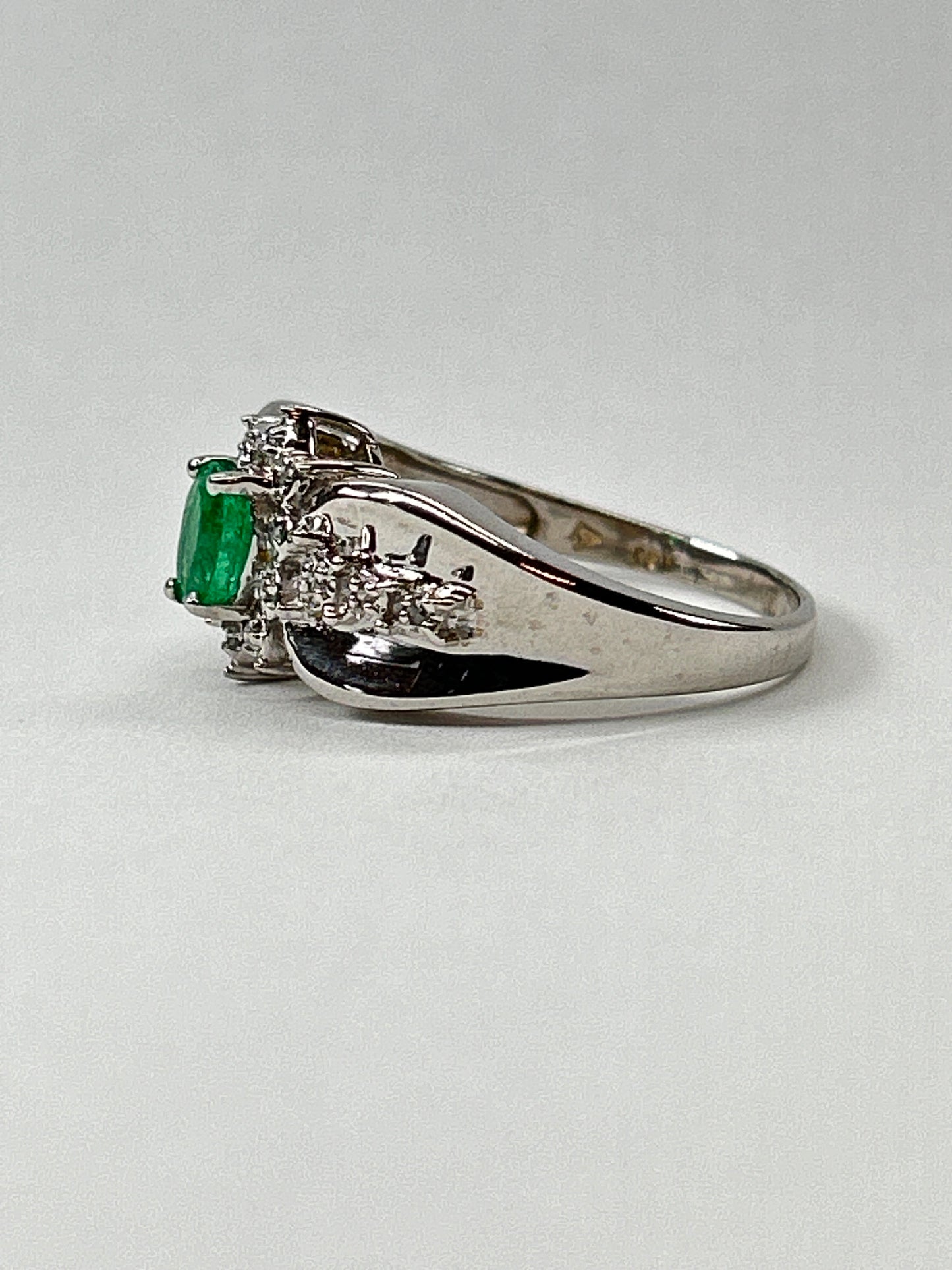 Natural Emerald and Diamond Ring