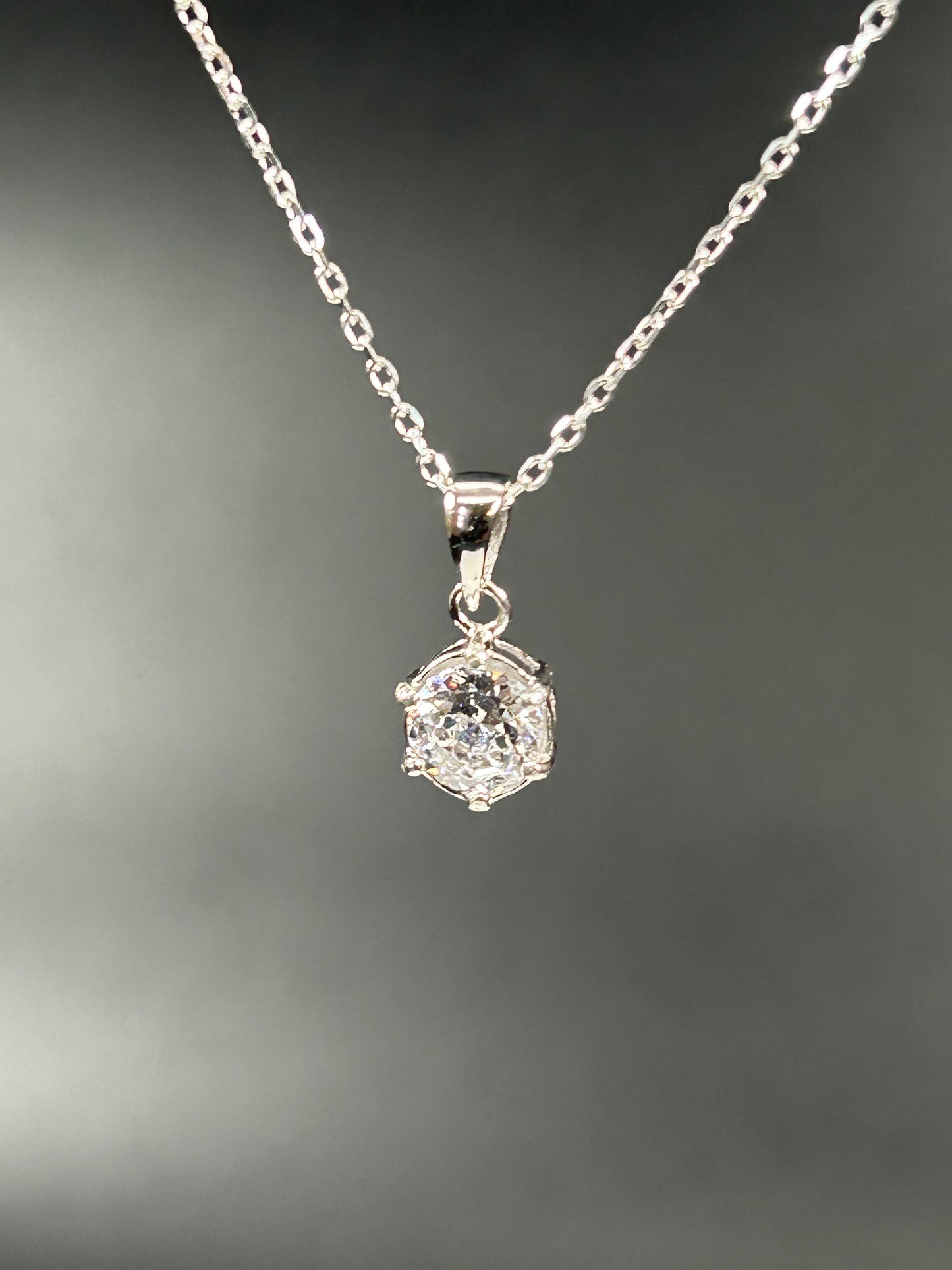 Solitaire Round Brilliant Cut Pendant