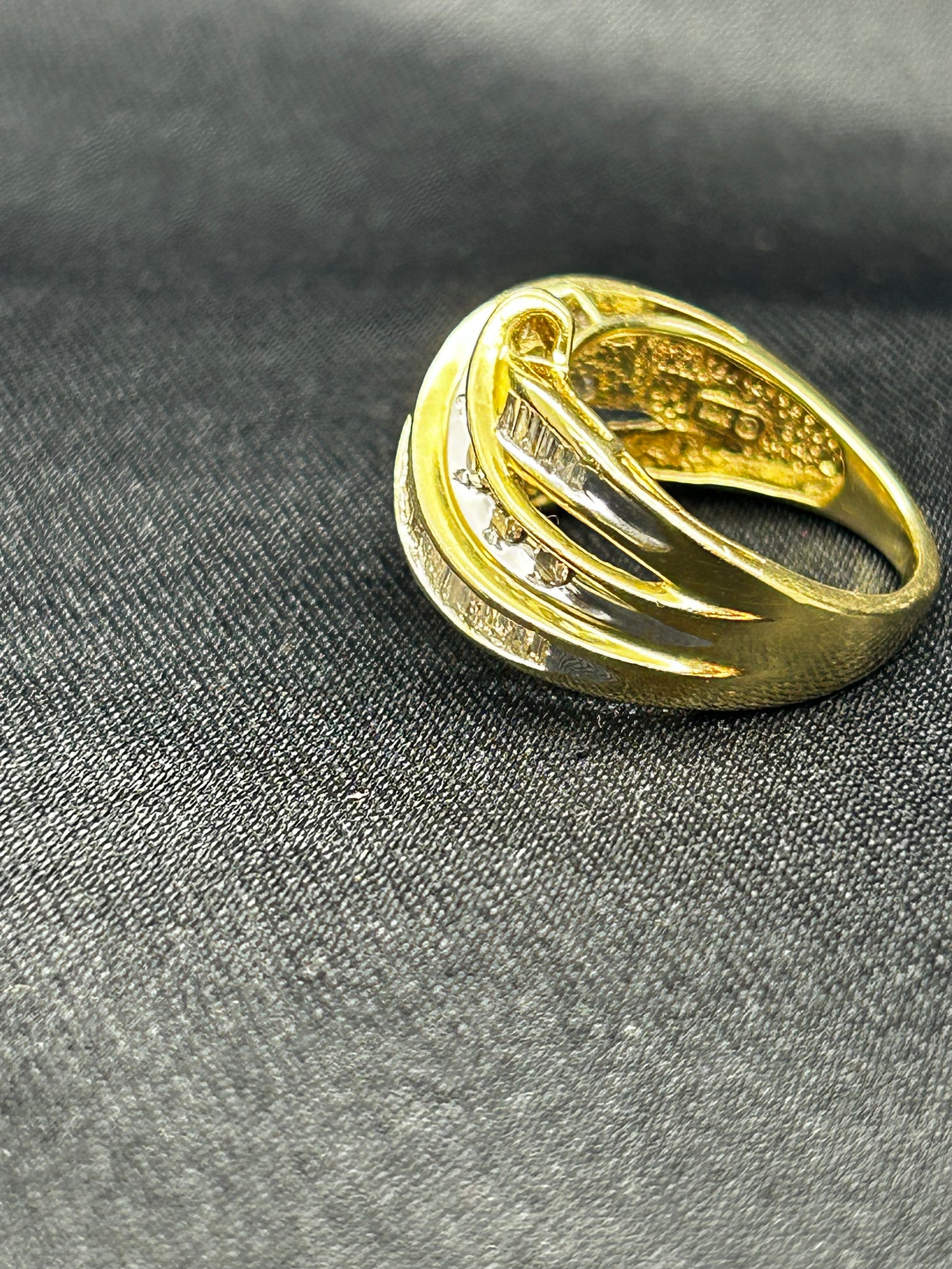 Bypass Ring in 10k Gold and Natural Diamonds