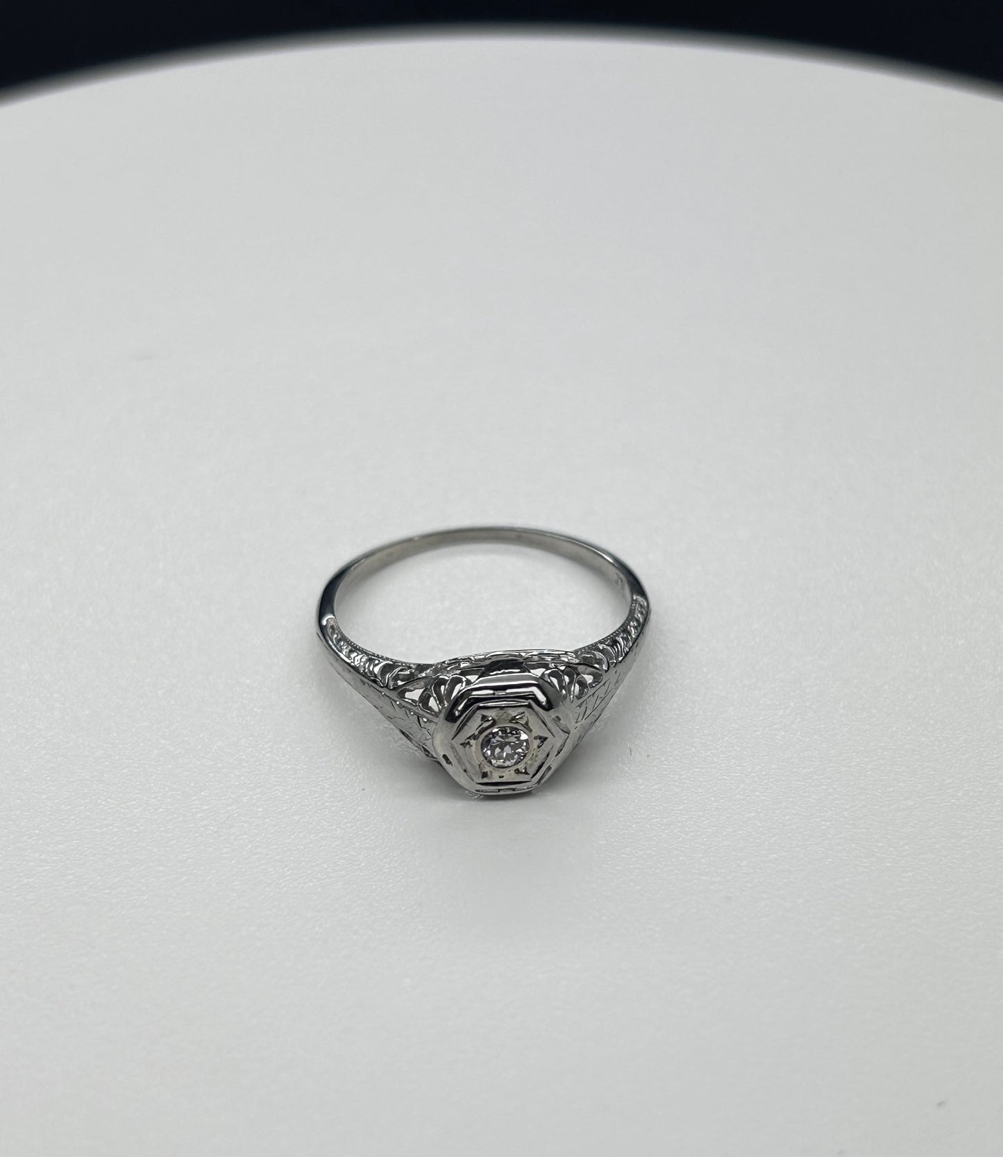 Art Deco Filigree 18K White Gold Diamond Ring