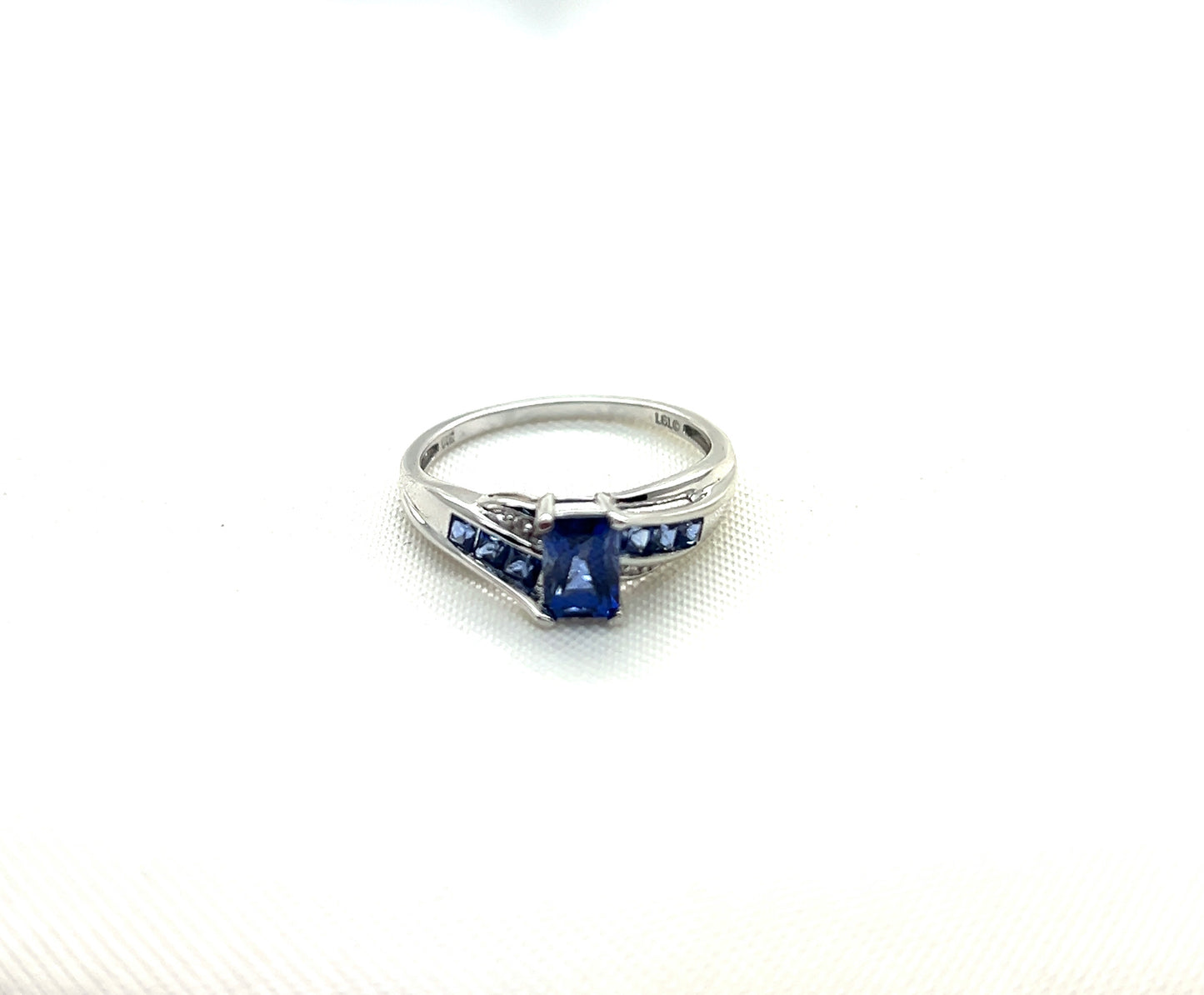 Sapphire White Gold Ring