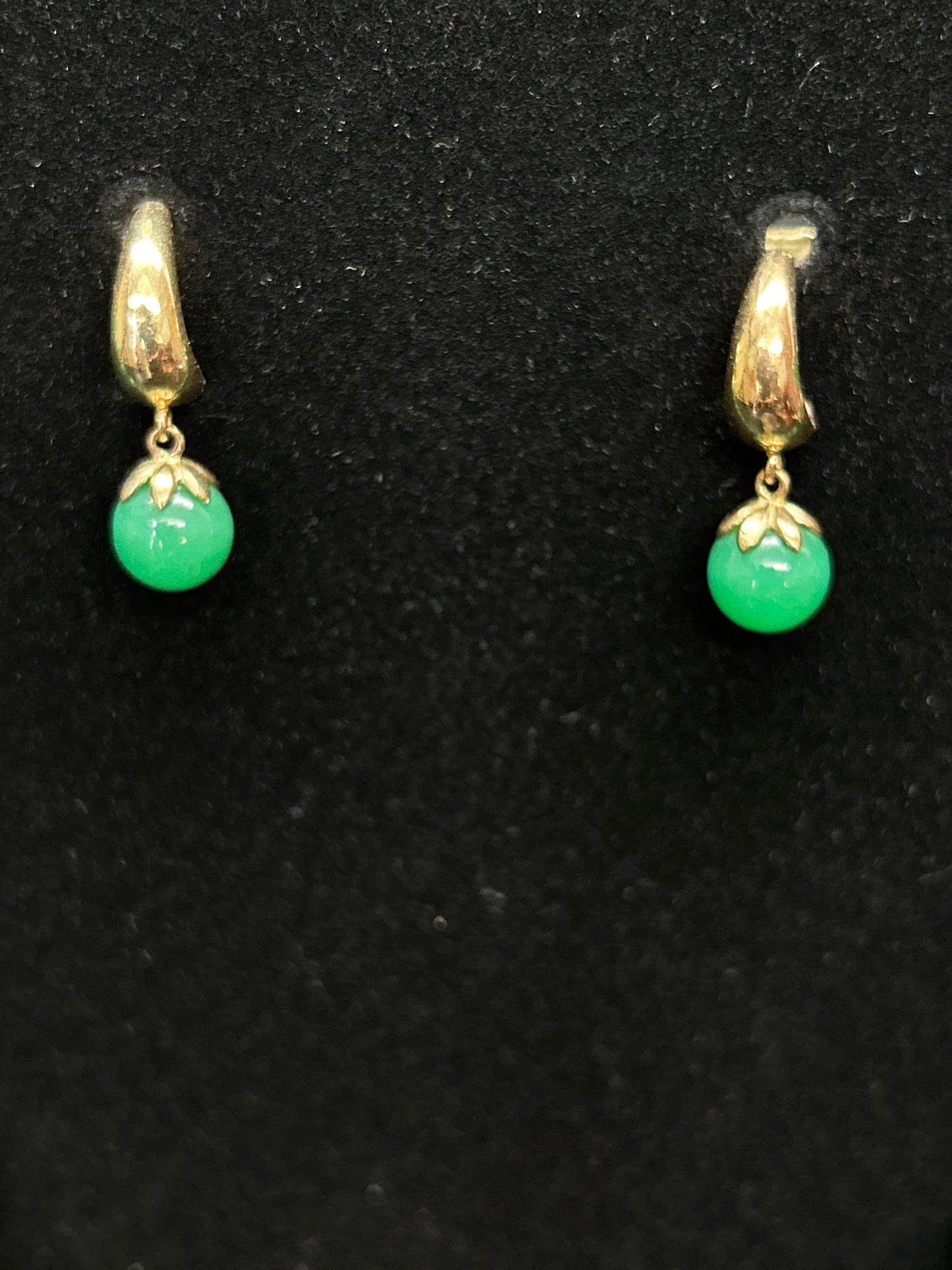 Jadeite necklace with matching 14k Gold Earrings