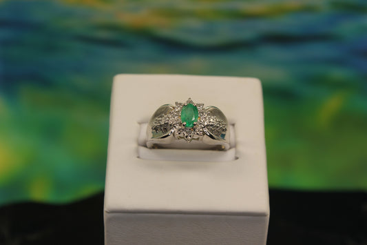 Natural Emerald and Diamond Ring