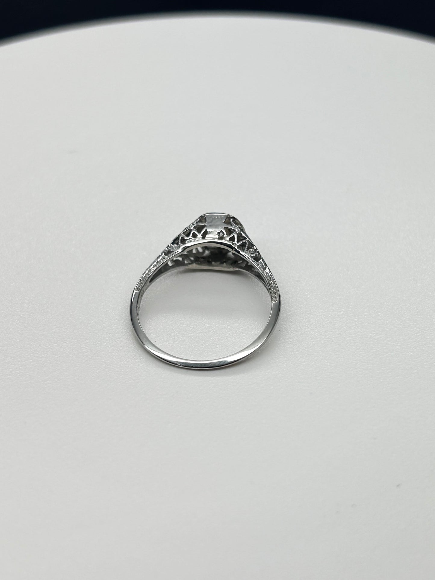 Art Deco Filigree 18K White Gold Diamond Ring